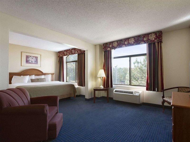 Wingate By Wyndham Augusta Fort Eisenhower Exterior photo